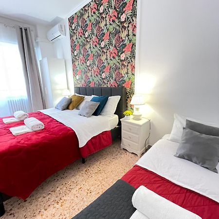 Forty1 Apartment Near Metro Cipro Rom Exteriör bild