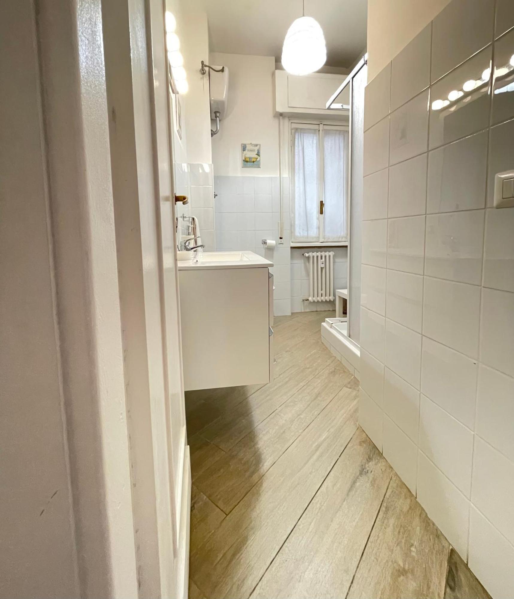 Forty1 Apartment Near Metro Cipro Rom Exteriör bild